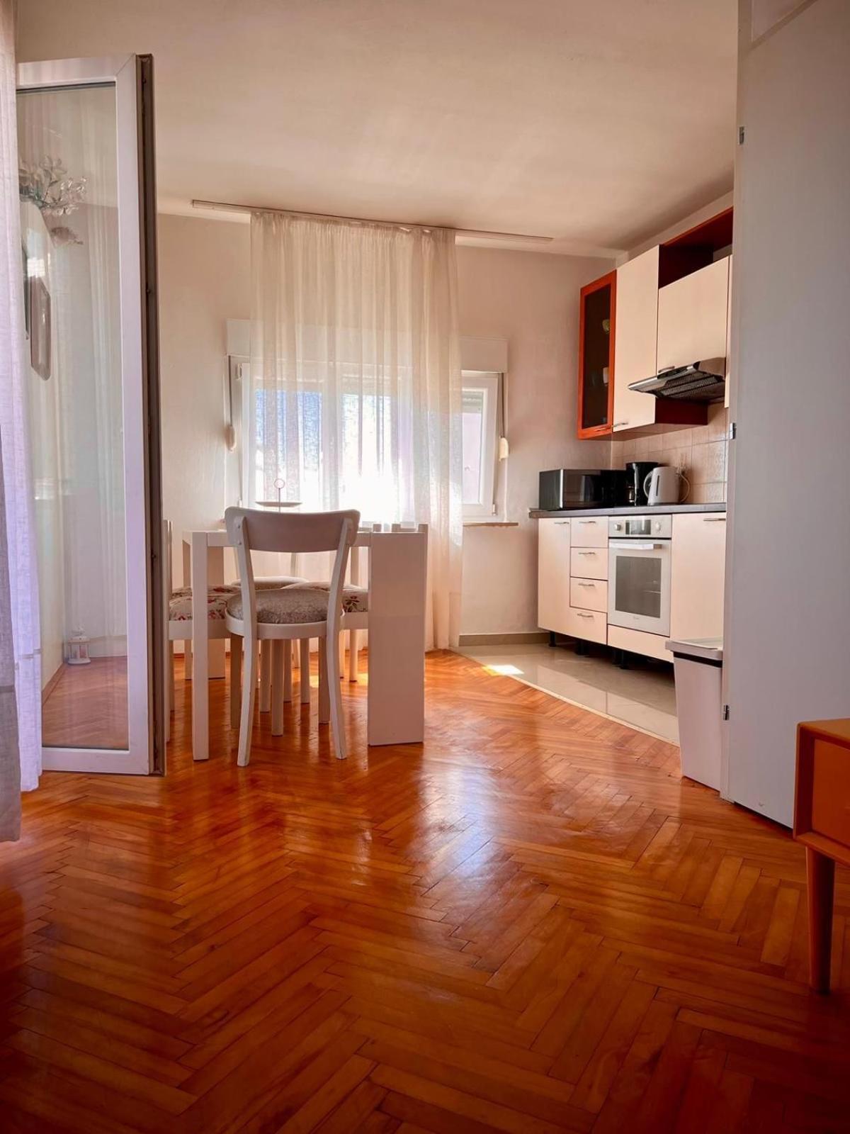 Fjaka Apartment